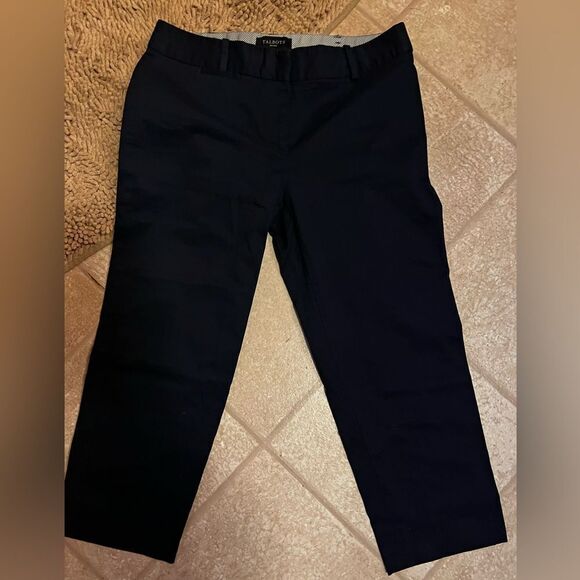 Talbots Women’s Size 6P Navy Blue Knee Knockers crop pants!. - Picture 1 of 5